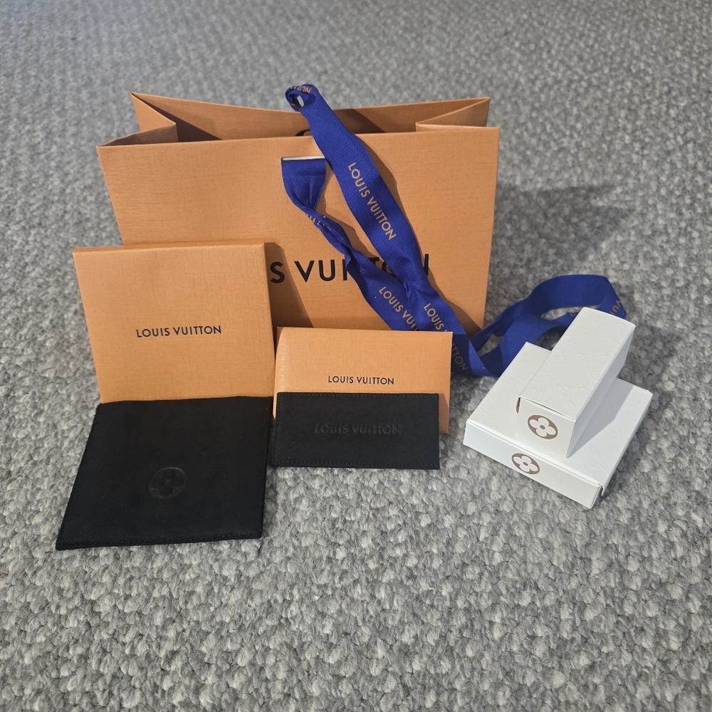 LOUIS VUITTON pouches